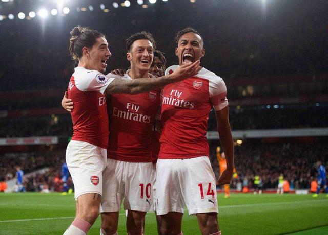  布莱顿传控打法惊艳，海鸥军团主场逼平曼城