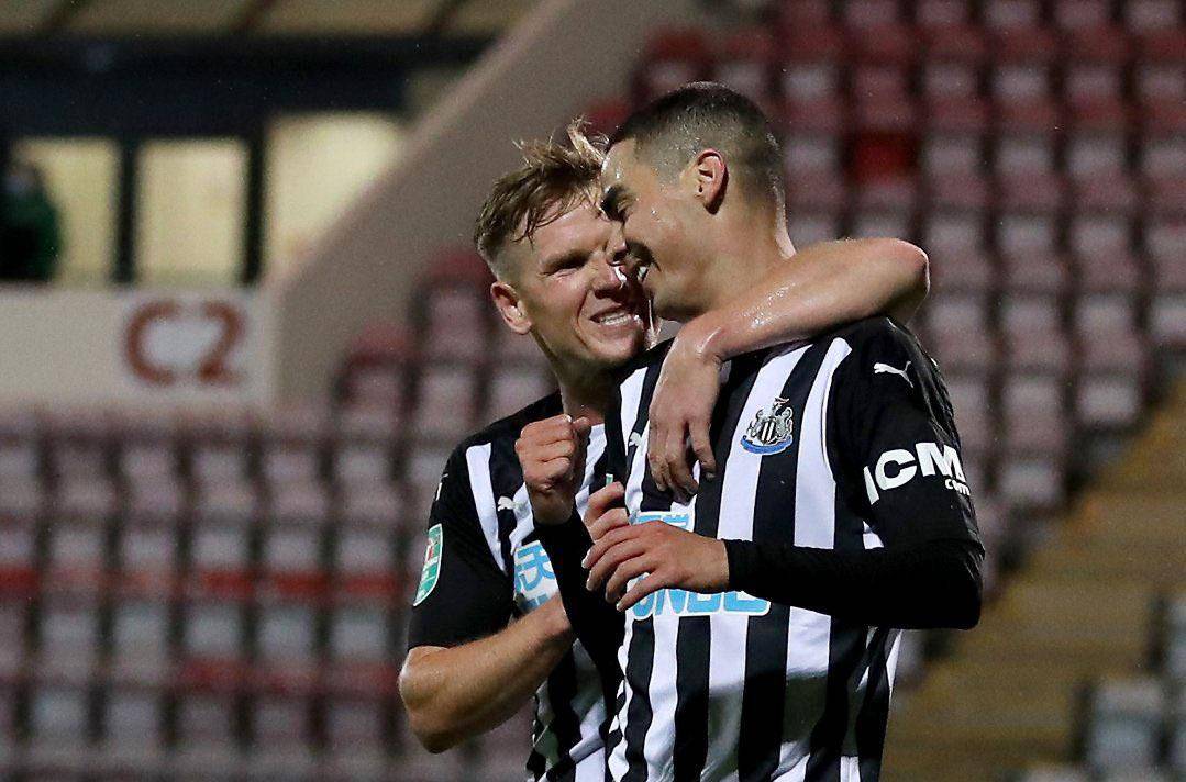  阿尔米隆连场破门纽卡斯尔联边锋状态火热击败谢菲联