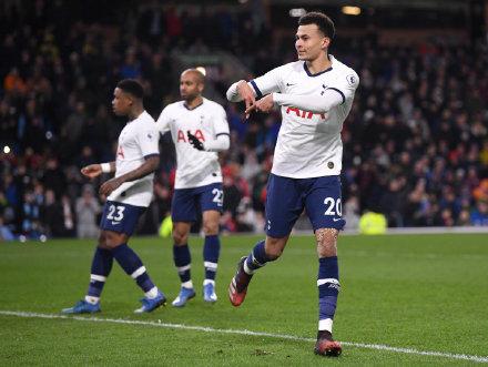  斧头帮再显威，西汉姆联客场击败布莱顿延续良好状态