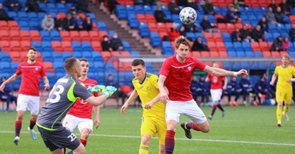  布雷斯特防守反击战术成功狙击豪门球队